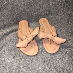Bow sandals